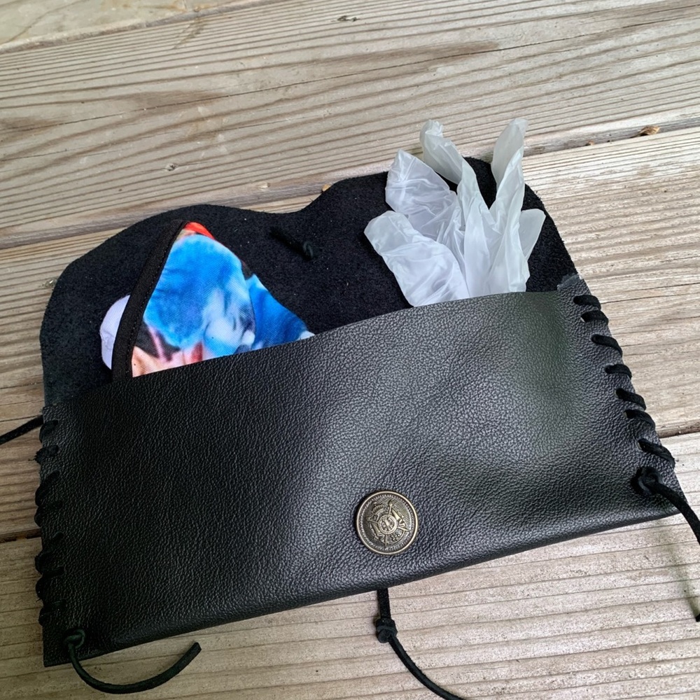 Leather pouch - Picture 7 of 7